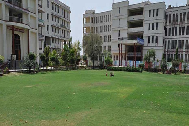 https://cache.careers360.mobi/media/colleges/social-media/media-gallery/7712/2018/10/14/Campus View of Rajasthan Pharmacy College Jaipur_Campus View.jpg